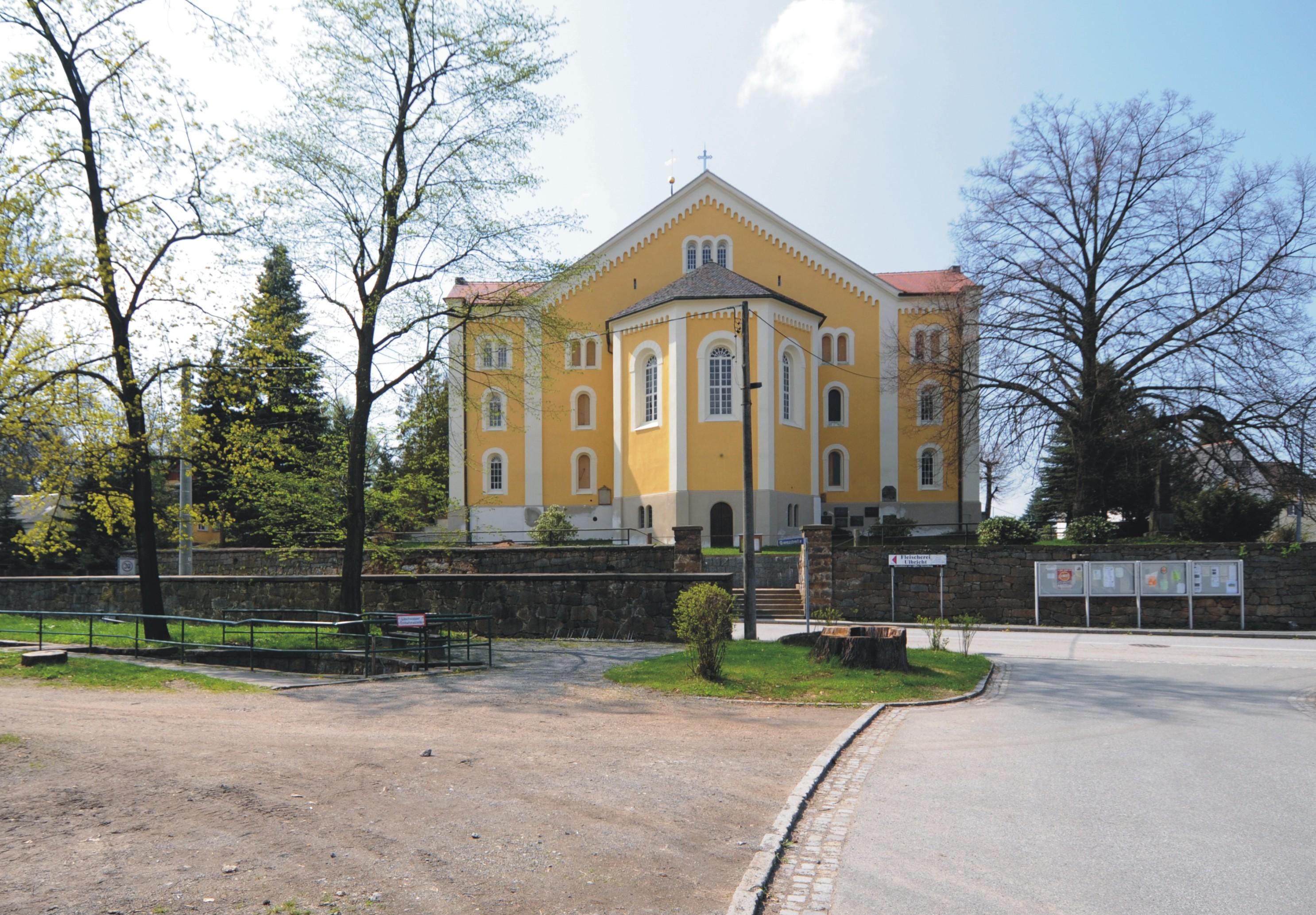 Kirche Steinigtwolmsdorf